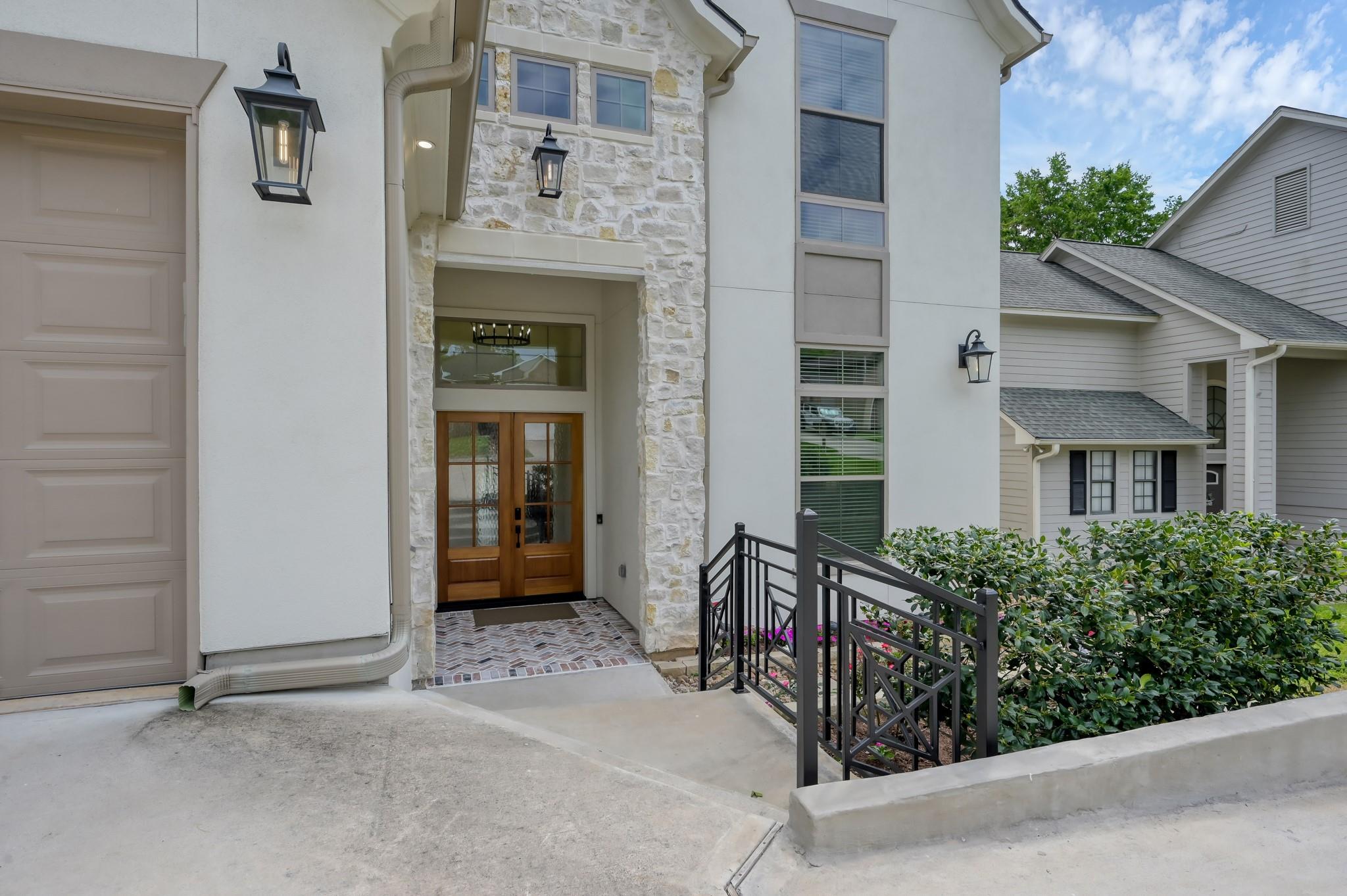 6859 Kingston Cove Lane