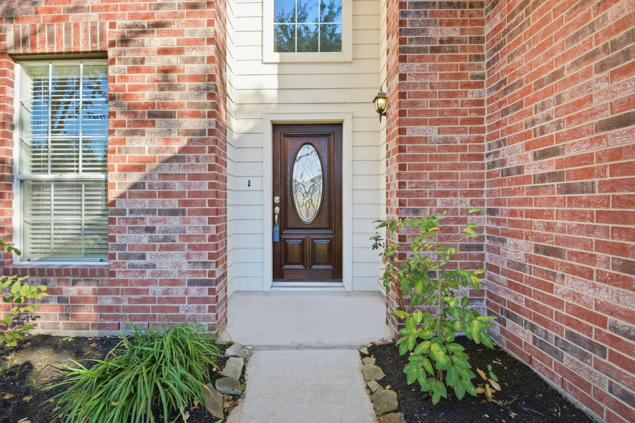 24419 Lakecrest Bend Drive