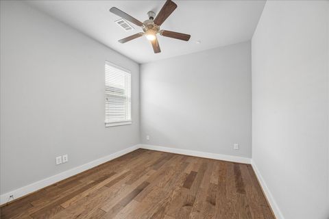 Tiny photo for 411 Grove Street #C, Houston, TX 77020 (MLS # 19656591)