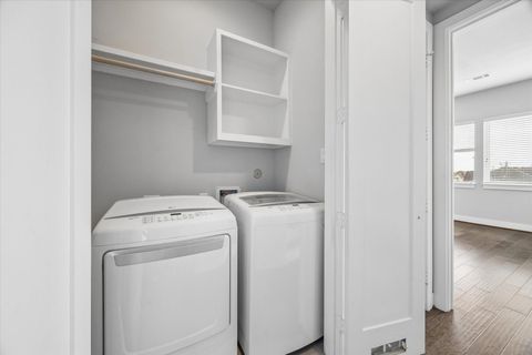 Tiny photo for 411 Grove Street #C, Houston, TX 77020 (MLS # 19656591)