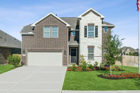 Photo of 901 Kingwood Drive, League City, TX 77573 (MLS # 37853200)