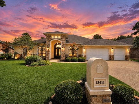 Photo of 13411 Hilton Head Drive, Montgomery, TX 77356 (MLS # 53915713)