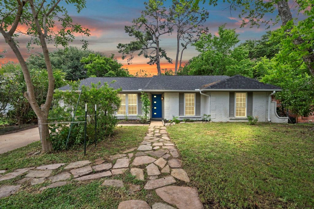 Photo of 7518 Deadwood Drive, Houston, TX 77040 (MLS # 16985922)