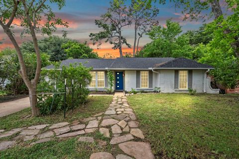 Photo of 7518 Deadwood Drive, Houston, TX 77040 (MLS # 16985922)