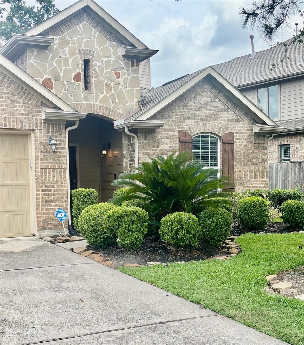 Photo of 17023 Tallgrass Prairie Lane, Humble, TX 77346 (MLS # 43976233)