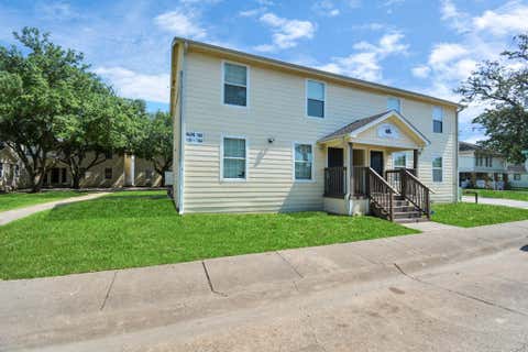 Photo of 500 W Pitts Avenue #302, Pasadena, TX 77506 (MLS # 20798879)