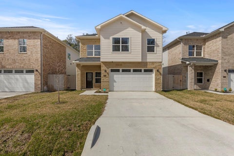 Photo of 2207 Silverbonnet Street, Houston, TX 77055 (MLS # 76048574)