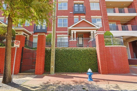 Photo of 2400 S Mccue Road #104, Houston, TX 77056 (MLS # 38411744)