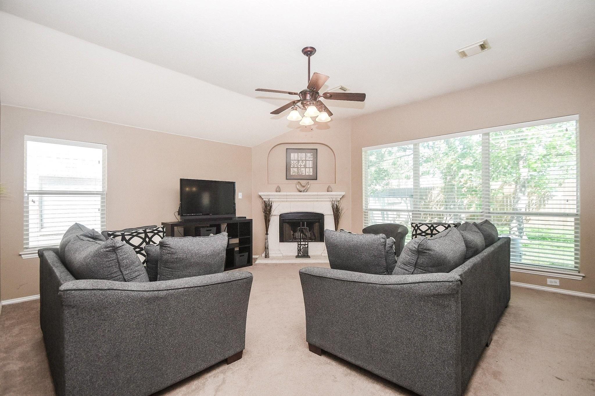 5823 Knollwood Trail