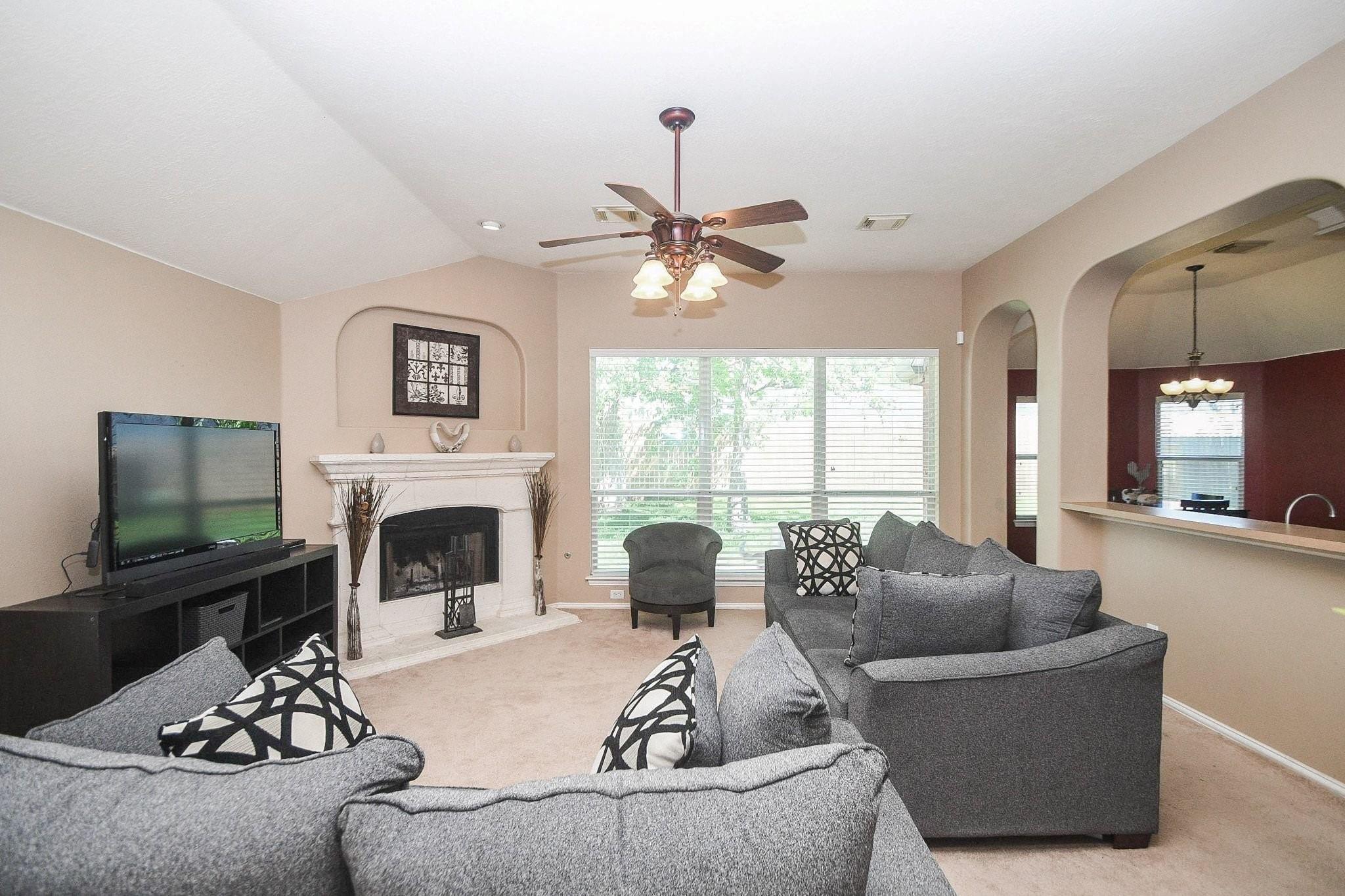 5823 Knollwood Trail