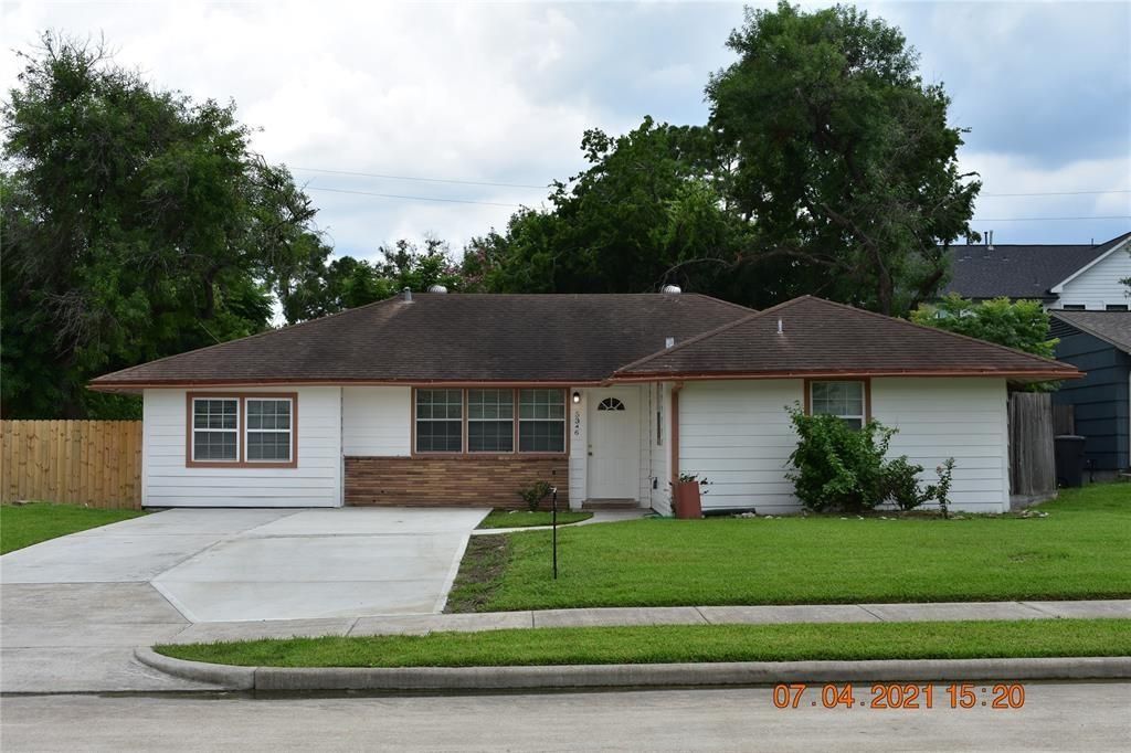 Photo of 5346 Windswept Lane, Houston, TX 77056 (MLS # 42854478)