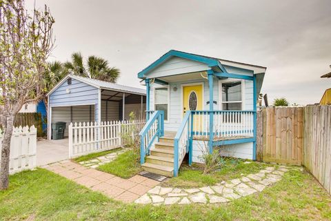 Photo of 6317 P 1/2, Galveston, TX 77551 (MLS # 95654014)
