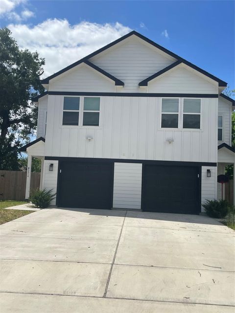 Photo of 5314 Longmeadow Street #B, Houston, TX 77033 (MLS # 64987123)