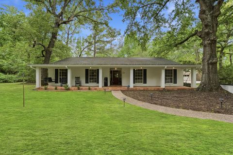 Photo of 619 Tall Pines Drive, Magnolia, TX 77354 (MLS # 54120079)