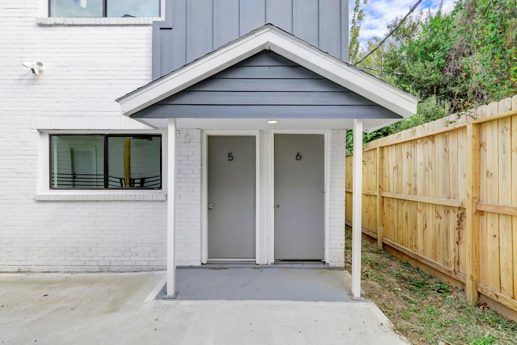 Photo of 2403 Cleburne Street #1, Houston, TX 77004 (MLS # 62544871)