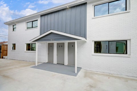 Condo For Rent - 2403 Cleburne Street #1<br/> Houston, TX 77004