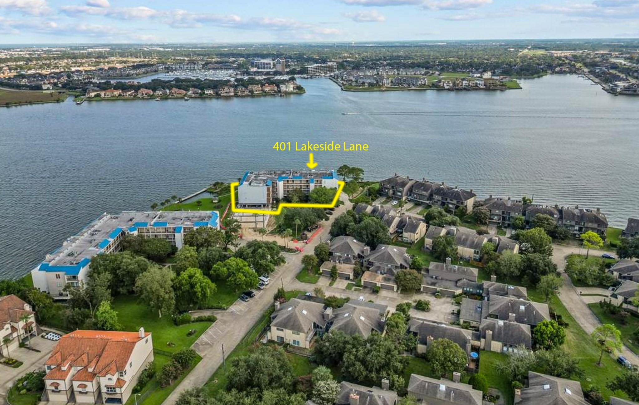 401 Lakeside Lane 111