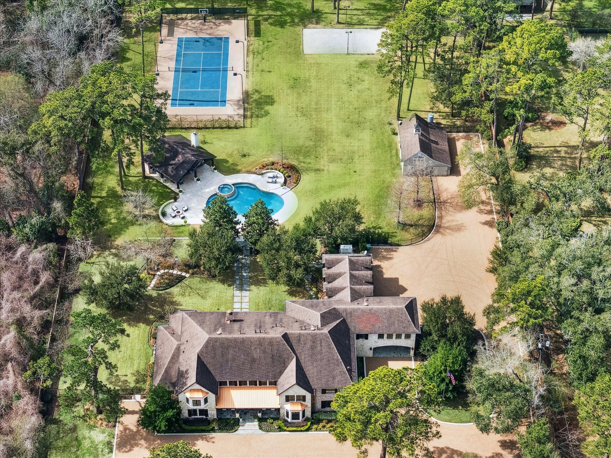 21 W Rivercrest Drive