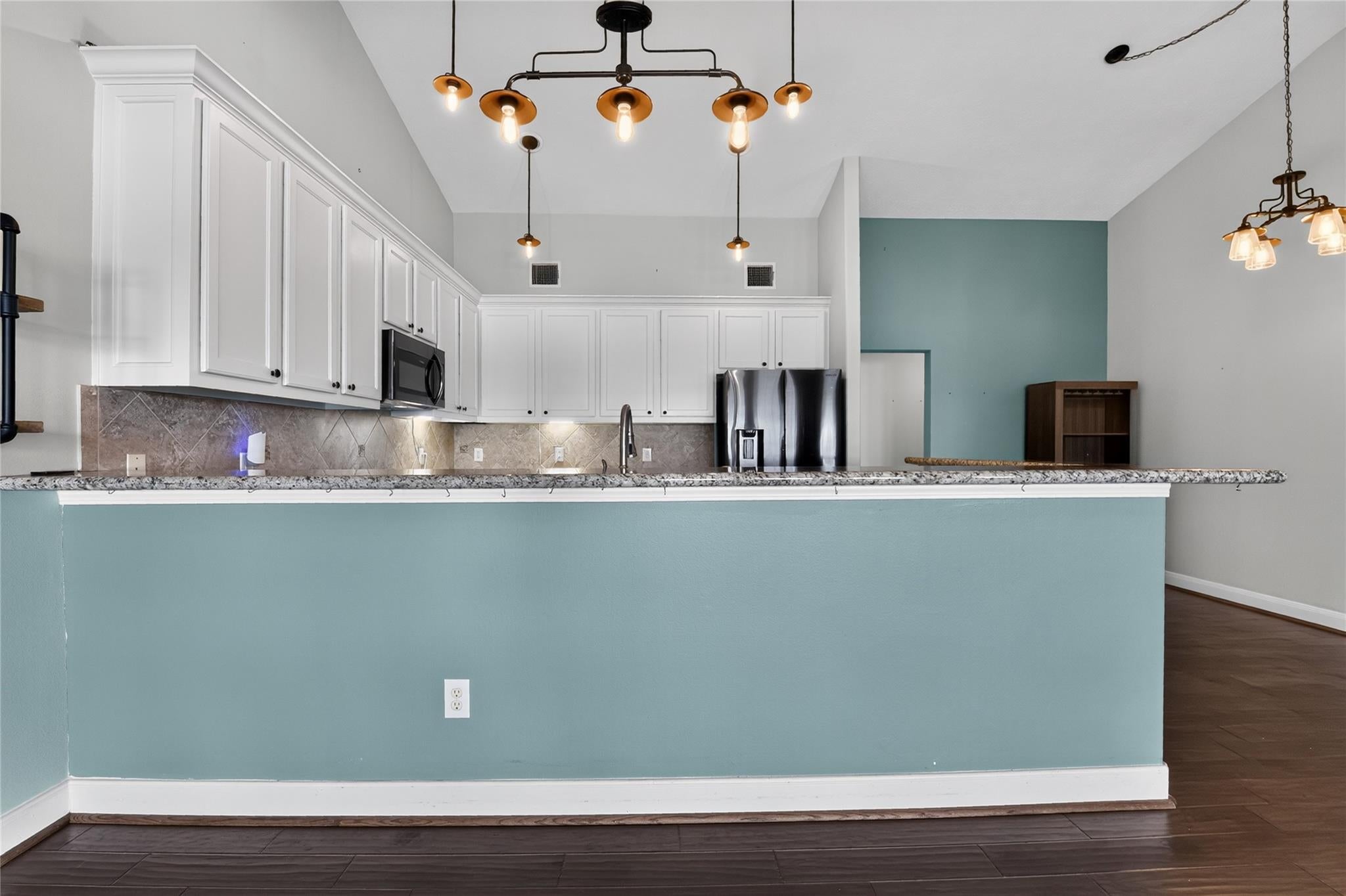 4228 Scenic Drive
