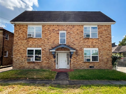 Photo of 5028 Stimson Street, Houston, TX 77023 (MLS # 82798000)