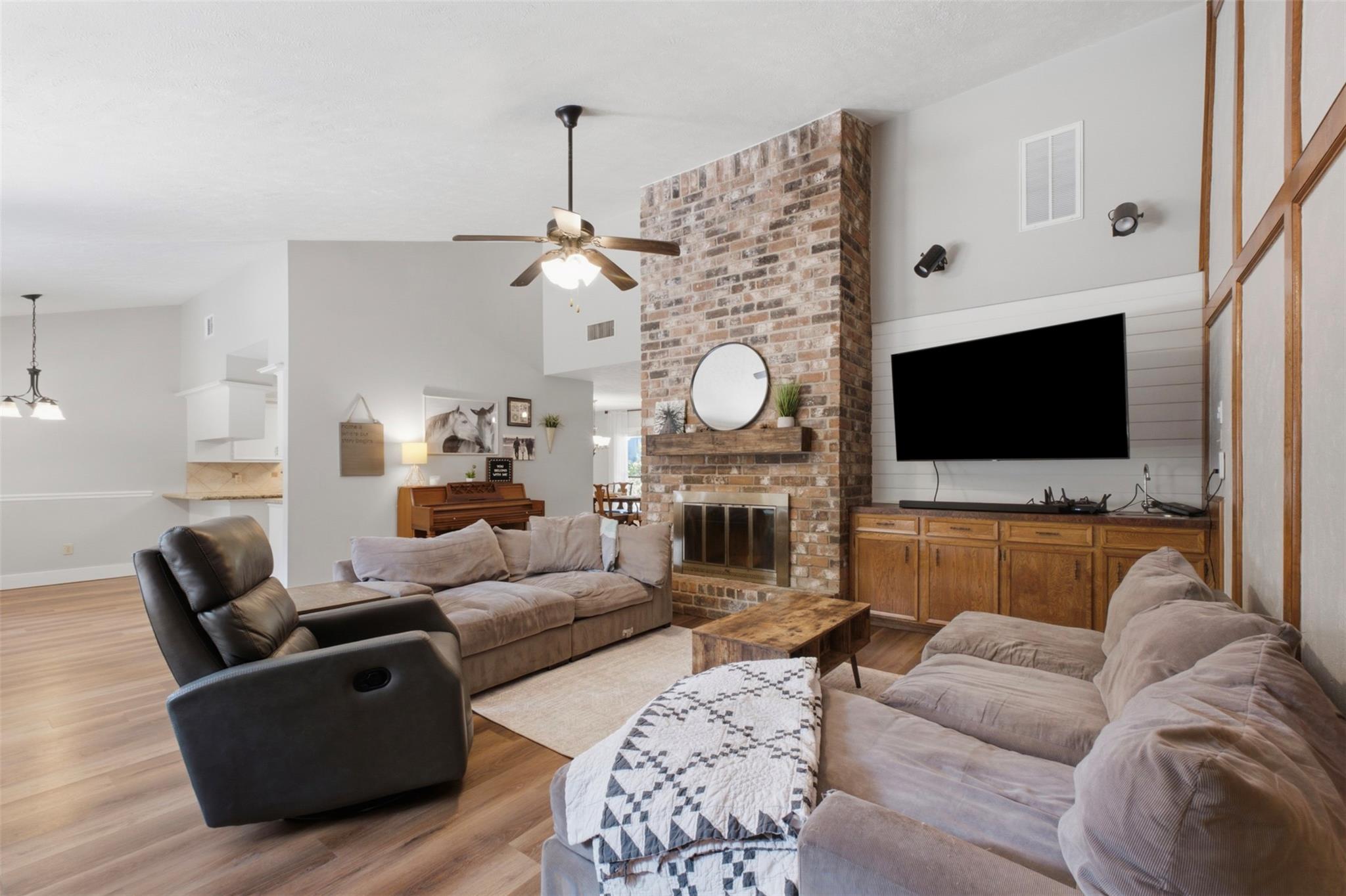 2218 Silver Falls Drive