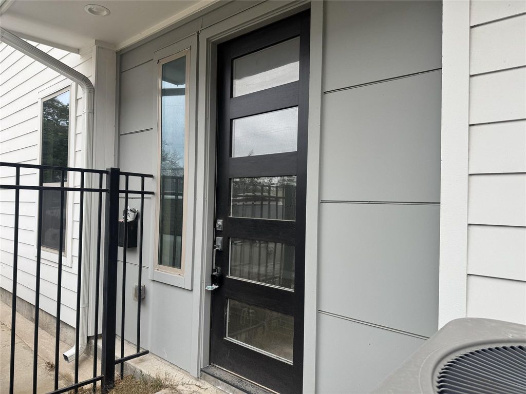 Photo of 540 Janisch Road #F, Houston, TX 77018 (MLS # 90856642)