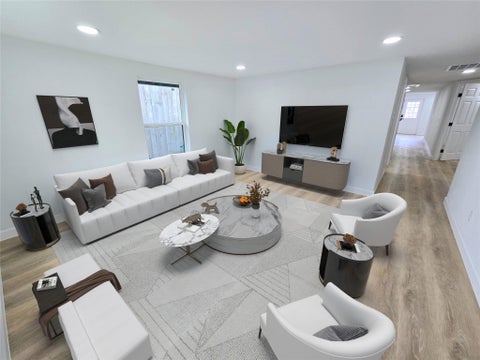 Photo of 105 E 32nd Street, Houston, TX 77018 (MLS # 44275515)