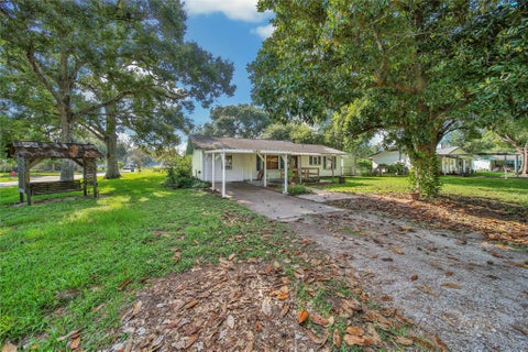 Photo of 202 Hammond Loop, Sweeny, TX 77480 (MLS # 86015008)