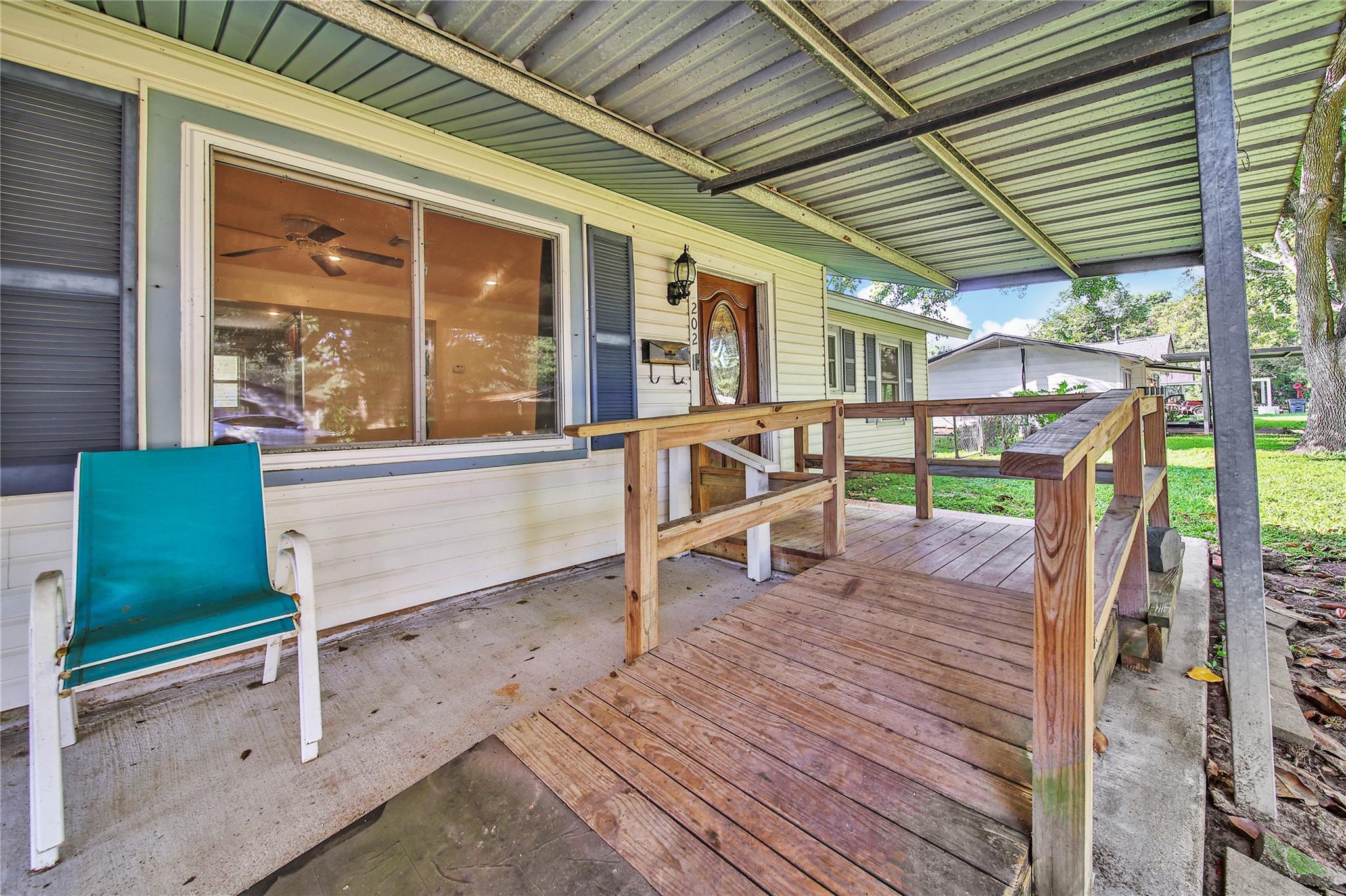 202 Hammond Loop