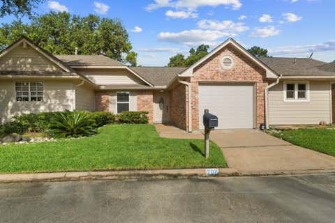 Photo of 702 W Country Grove Circle, Pearland, TX 77584 (MLS # 39055616)