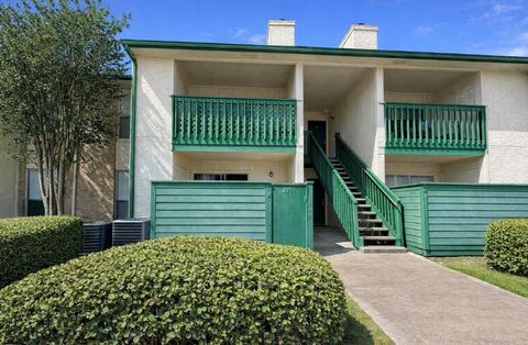 Photo of 250 El Dorado Boulevard #271, Houston, TX 77598 (MLS # 59834762)