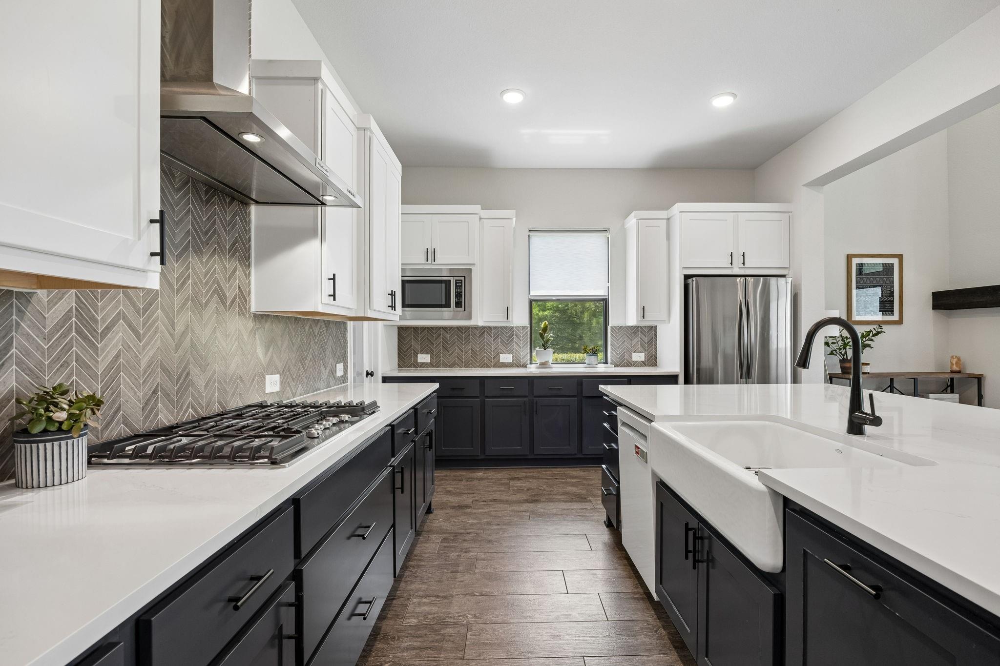 10102 S Goshawk Trail