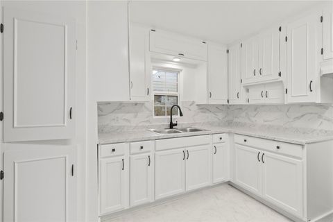 Tiny photo for 807 Aron Street, Baytown, TX 77520 (MLS # 21707383)