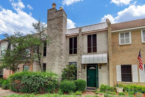 Photo of 1422 Walnut Bend Lane #1/14, Houston, TX 77042 (MLS # 78654422)