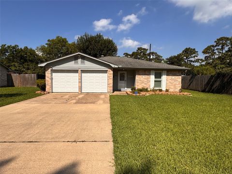 Photo of 7319 Palmetto Lane, Baytown, TX 77521 (MLS # 10550328)