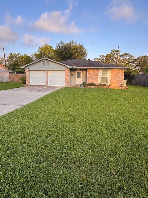 Photo of 7319 Palmetto Lane, Baytown, TX 77521 (MLS # 10550328)