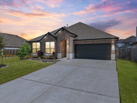 Homes For Sale - 716 Westwood Drive<br/> League City, TX 77573