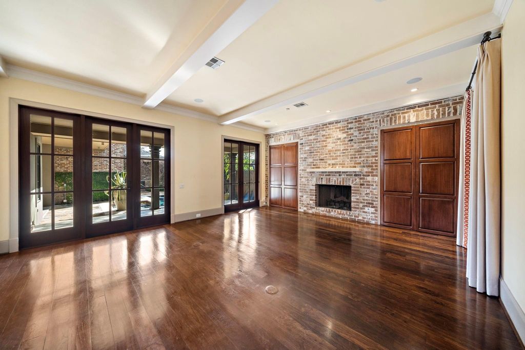 Photo of 3603 Audubon Place, Houston, TX 77006 (MLS # 82750305)