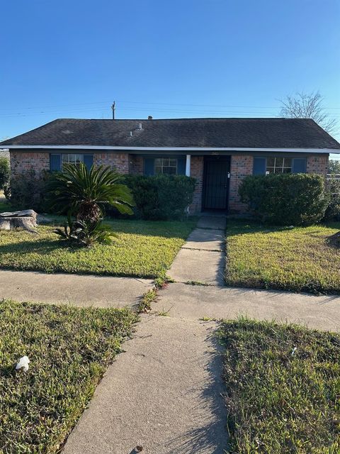 Photo of 3503 Prudence Dr, Houston, TX 77045 (MLS # 66015579)