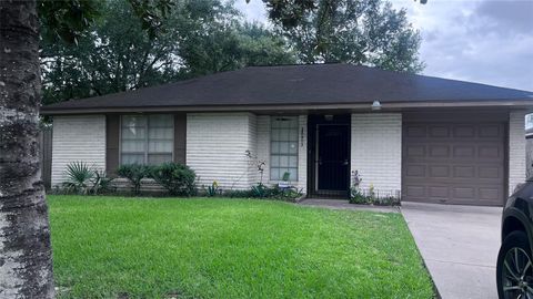 Photo of 10903 Sela Lane, Houston, TX 77072 (MLS # 86919456)
