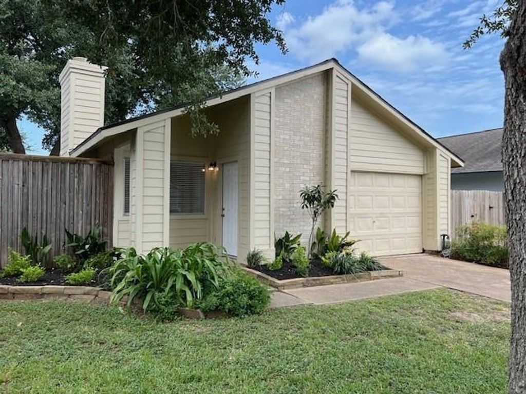 Photo of 6335 Porterway Drive, Houston, TX 77084 (MLS # 70181657)