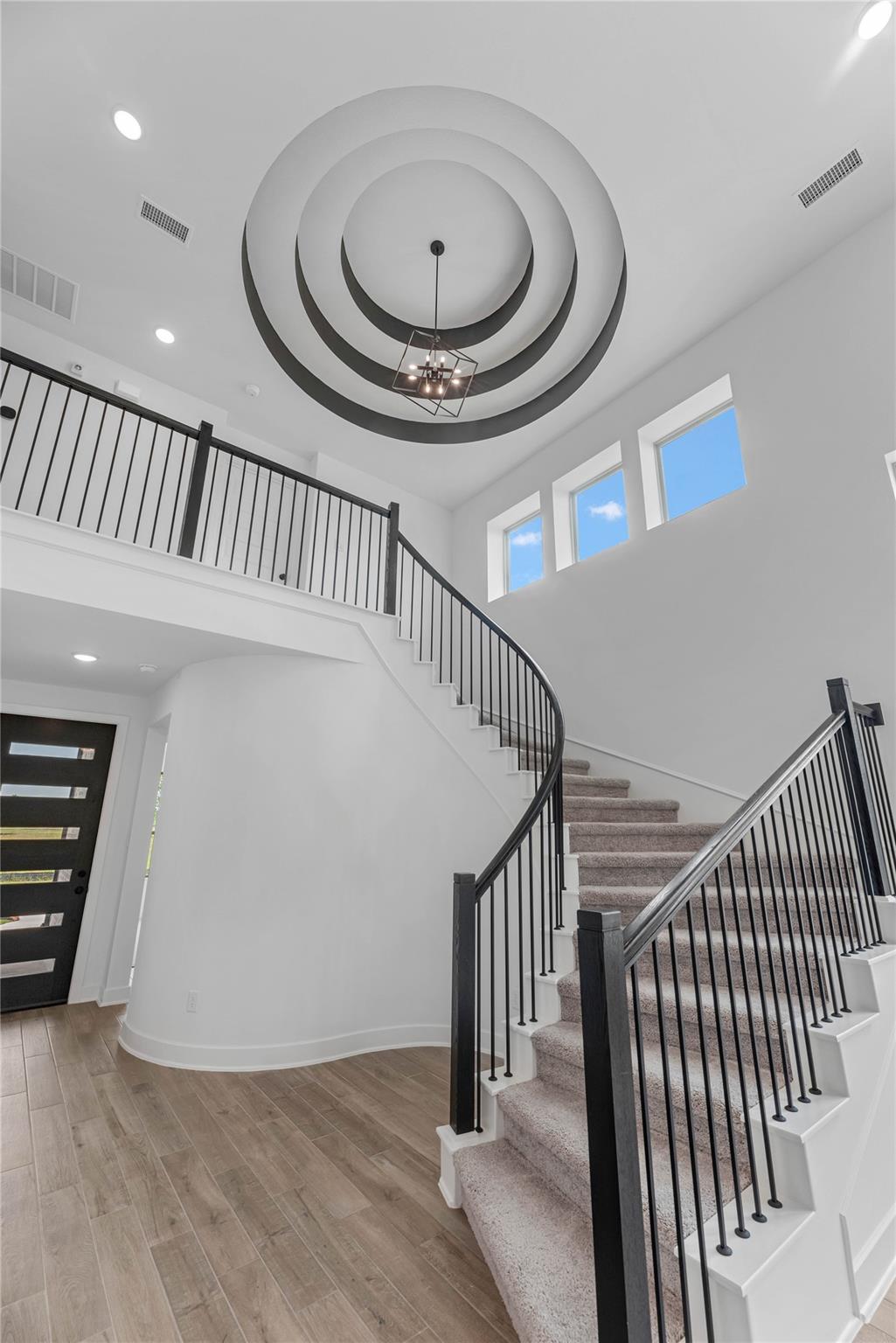 1131 Luna Drive