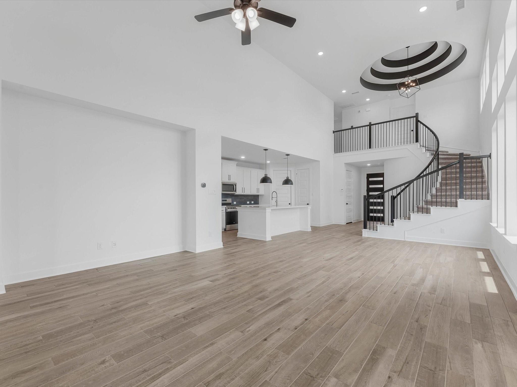 1131 Luna Drive