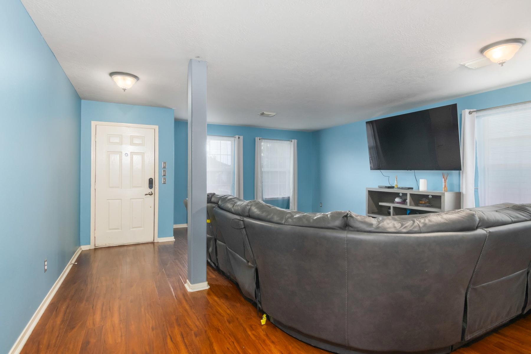 5015 Woodland Meadows Lane