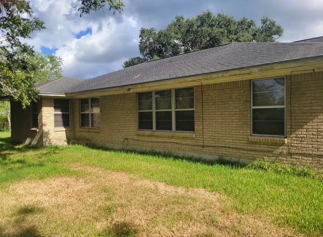 8002 County Road 172