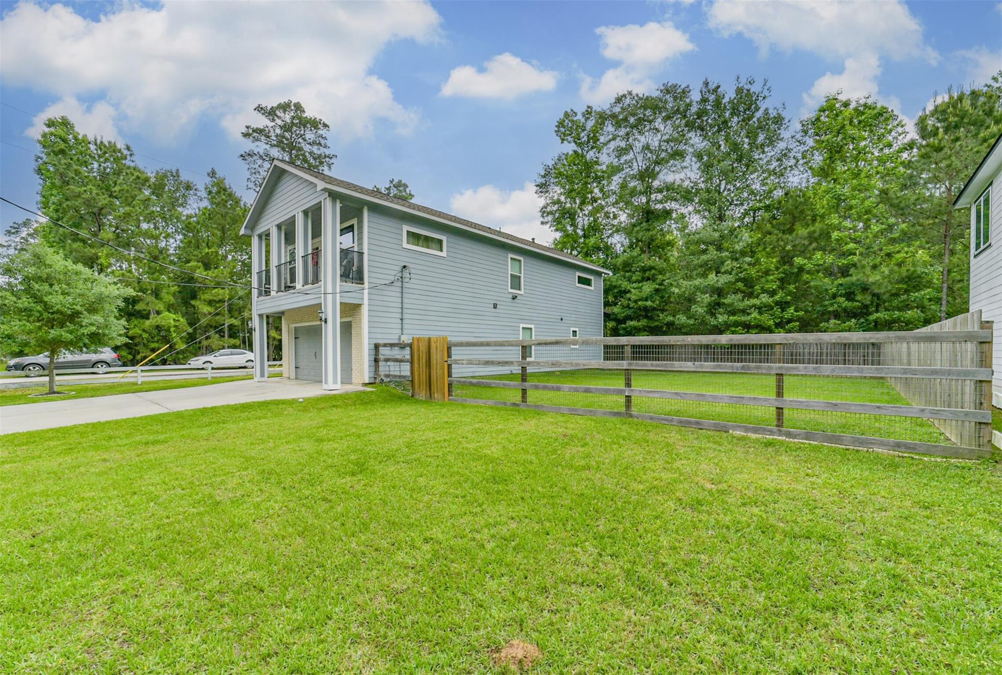 725 Magnolia Point Drive