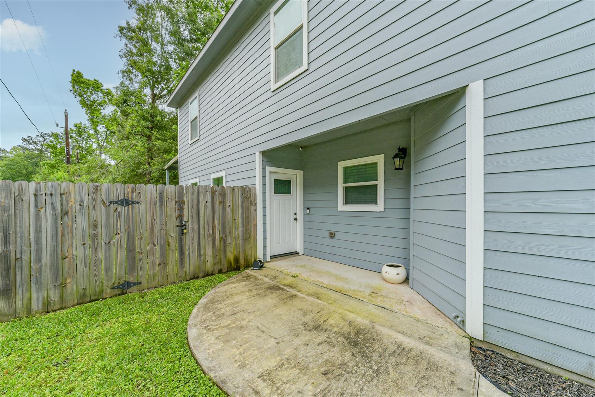 725 Magnolia Point Drive