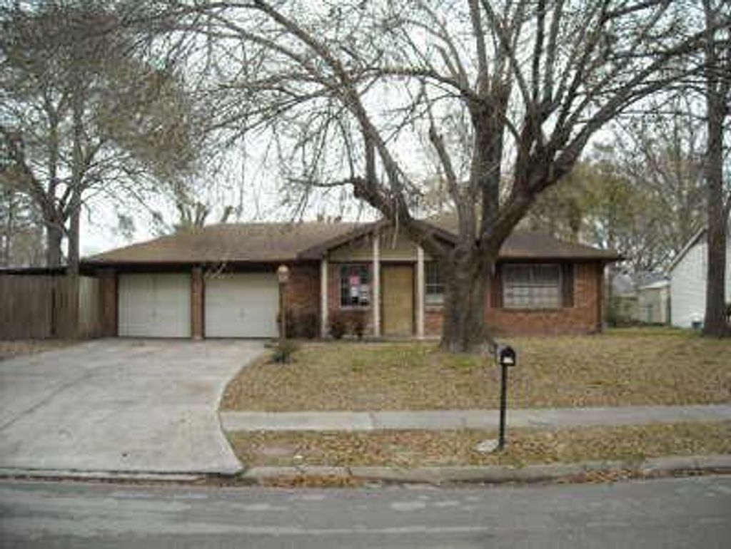 Photo of 231 Gruss Drive, Houston, TX 77060 (MLS # 41668098)