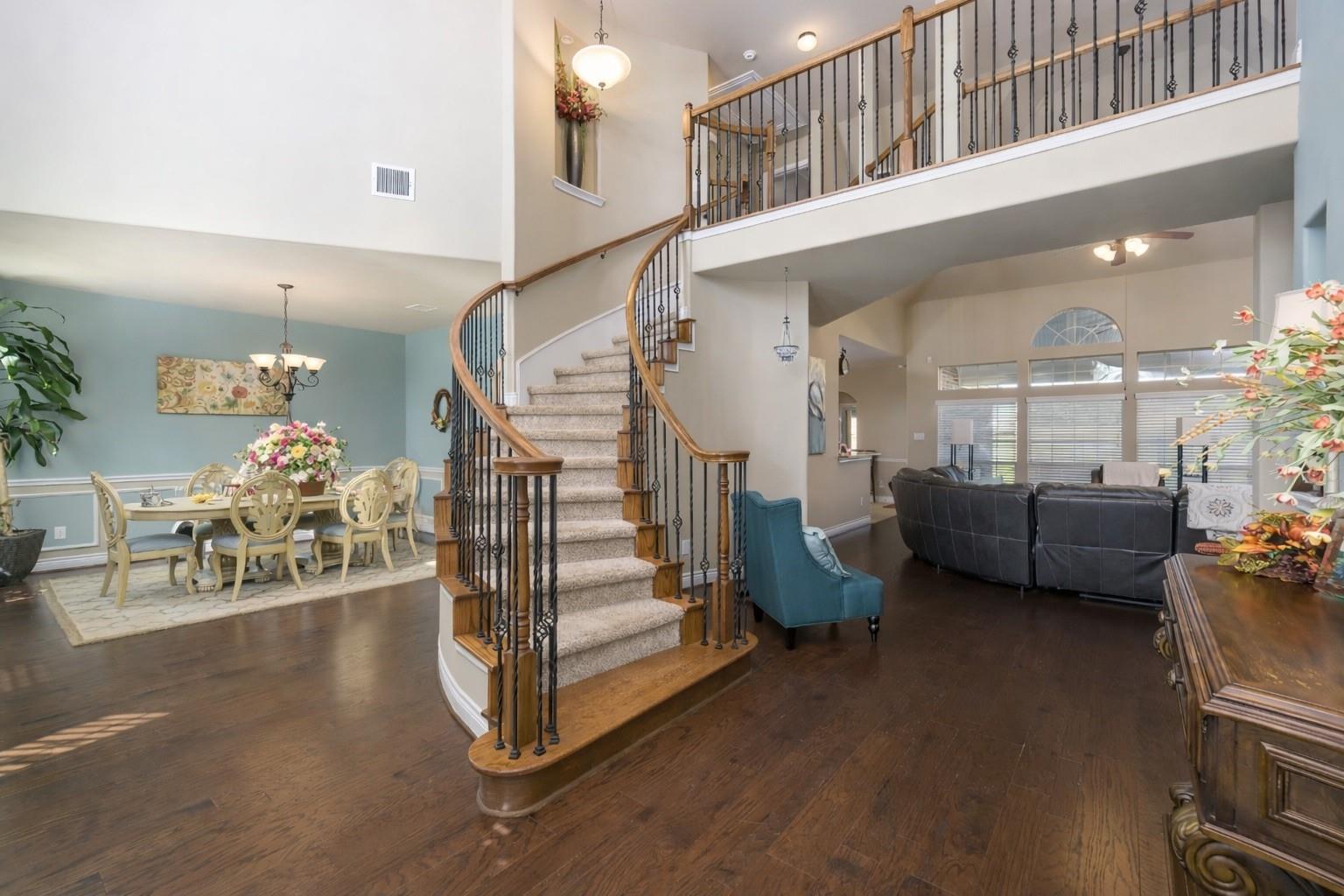 1312 Altavilla Lane