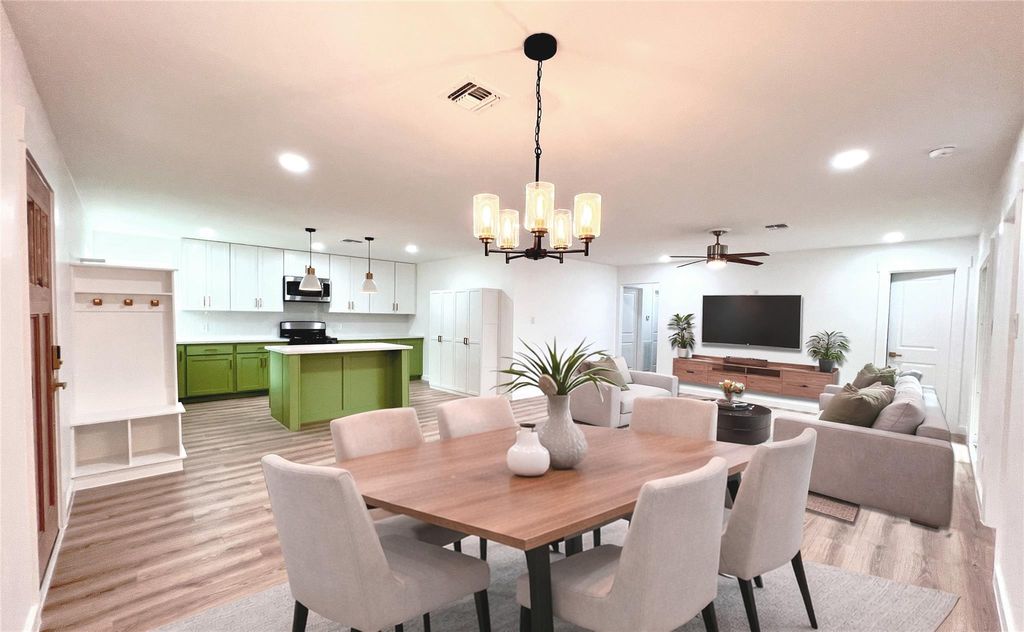 Photo of 5323 Manor Creek Lane, Houston, TX 77092 (MLS # 35361967)